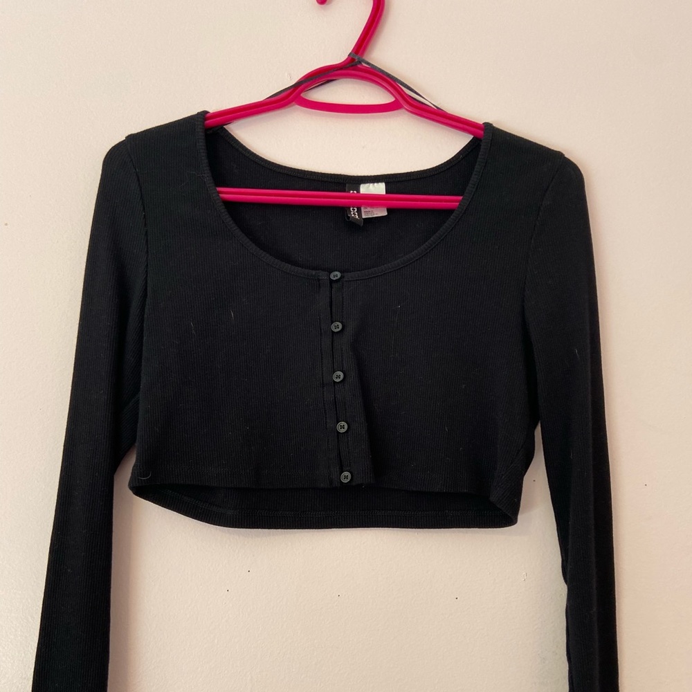 Cropped Long Sleeve With Buttons